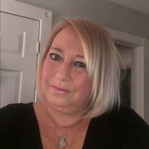 Meet your Posher, Carrie